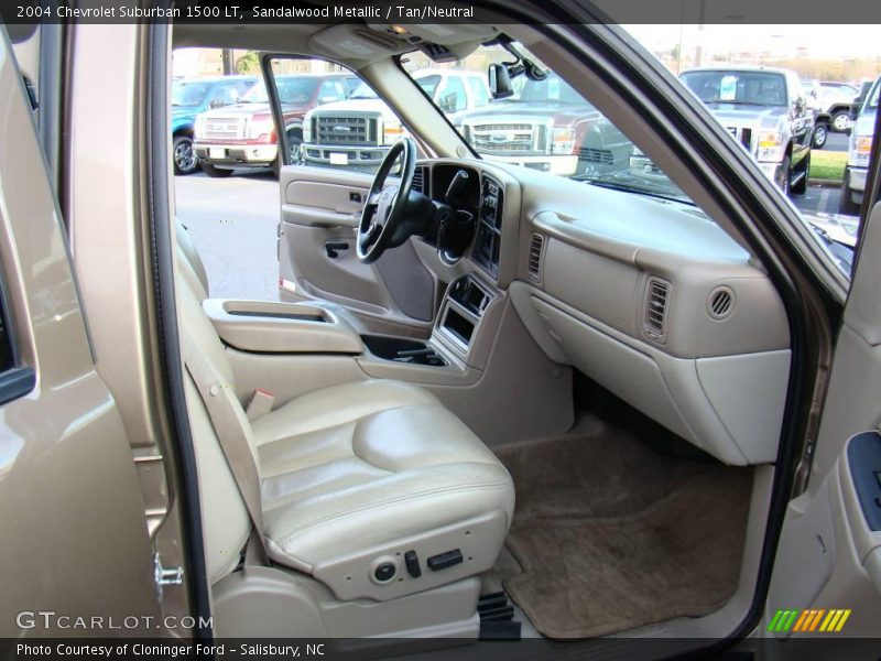 Sandalwood Metallic / Tan/Neutral 2004 Chevrolet Suburban 1500 LT