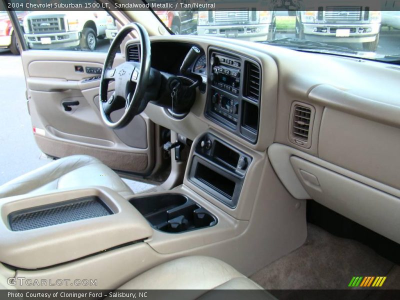 Sandalwood Metallic / Tan/Neutral 2004 Chevrolet Suburban 1500 LT