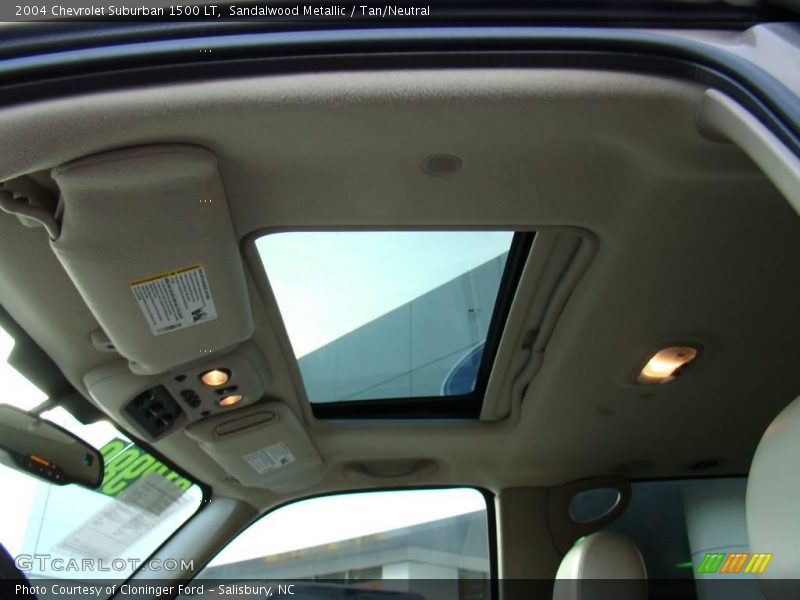 Sandalwood Metallic / Tan/Neutral 2004 Chevrolet Suburban 1500 LT