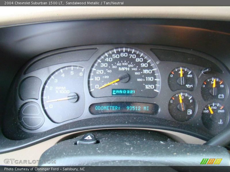 Sandalwood Metallic / Tan/Neutral 2004 Chevrolet Suburban 1500 LT