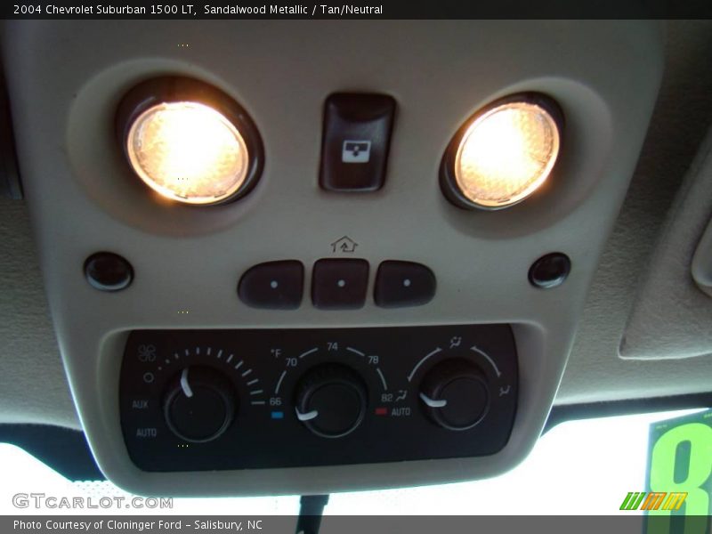 Sandalwood Metallic / Tan/Neutral 2004 Chevrolet Suburban 1500 LT