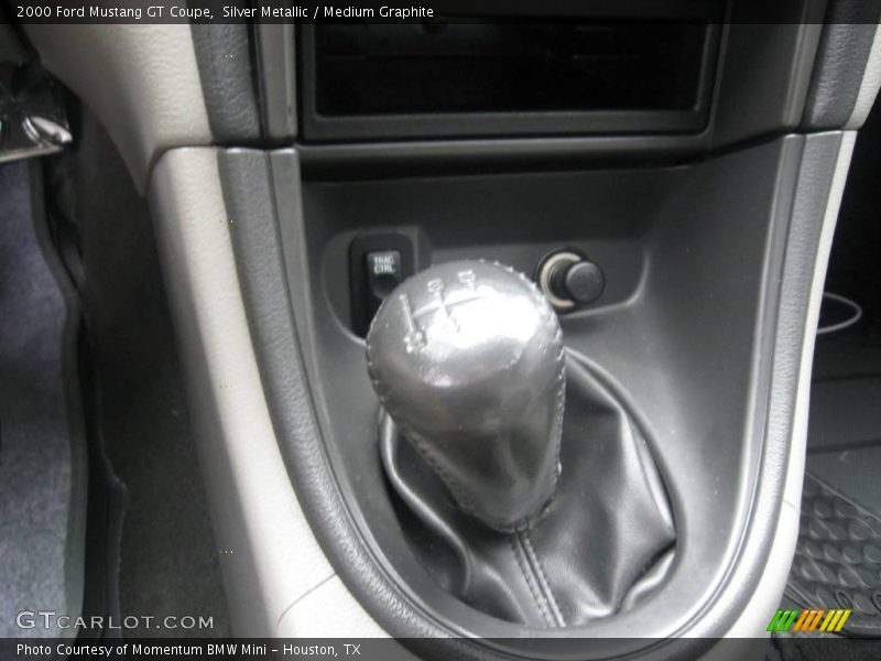 Silver Metallic / Medium Graphite 2000 Ford Mustang GT Coupe
