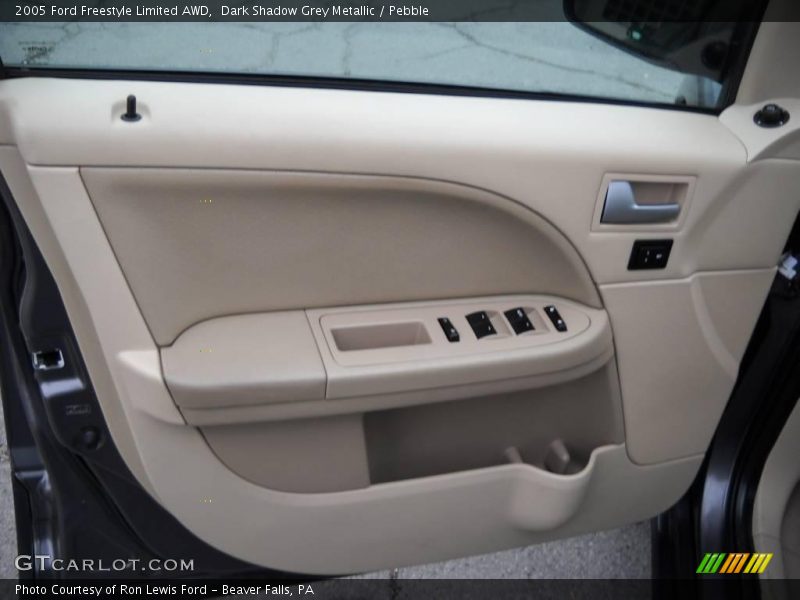 Dark Shadow Grey Metallic / Pebble 2005 Ford Freestyle Limited AWD