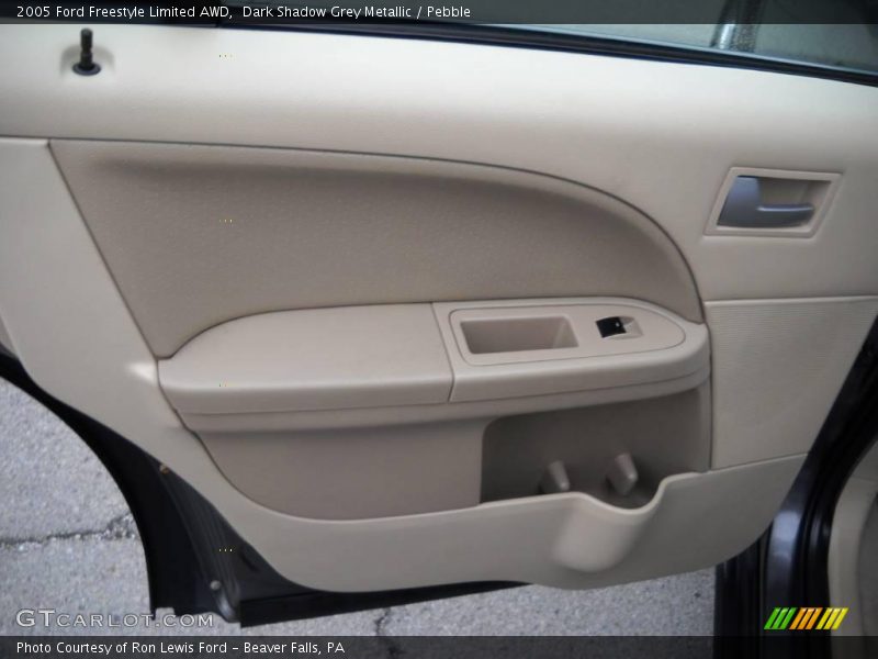 Dark Shadow Grey Metallic / Pebble 2005 Ford Freestyle Limited AWD