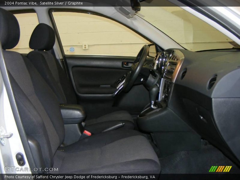 Satellite Silver / Graphite 2004 Pontiac Vibe