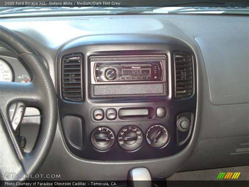 Oxford White / Medium/Dark Flint Grey 2005 Ford Escape XLS