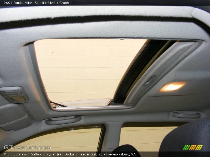 Satellite Silver / Graphite 2004 Pontiac Vibe