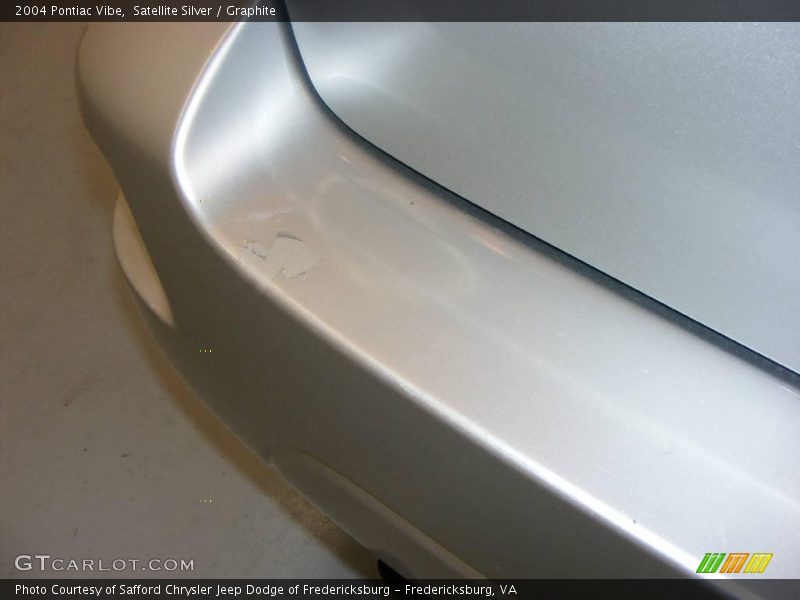 Satellite Silver / Graphite 2004 Pontiac Vibe