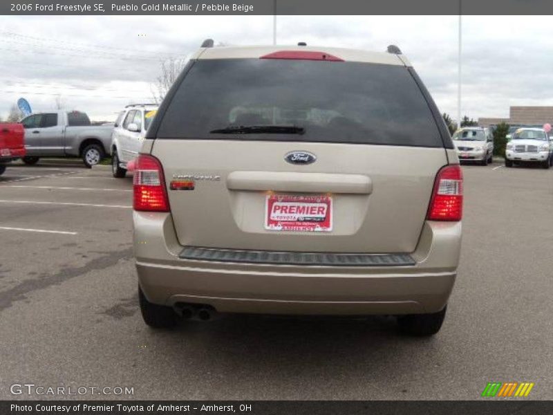 Pueblo Gold Metallic / Pebble Beige 2006 Ford Freestyle SE