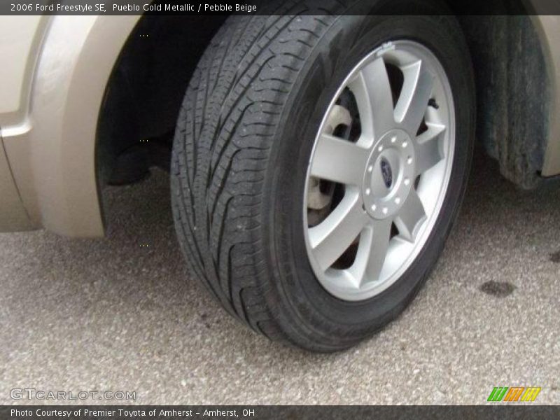 Pueblo Gold Metallic / Pebble Beige 2006 Ford Freestyle SE