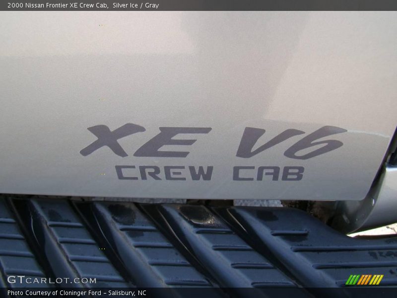 Silver Ice / Gray 2000 Nissan Frontier XE Crew Cab