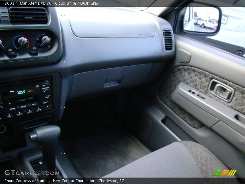 Cloud White / Dusk Gray 2001 Nissan Xterra XE V6