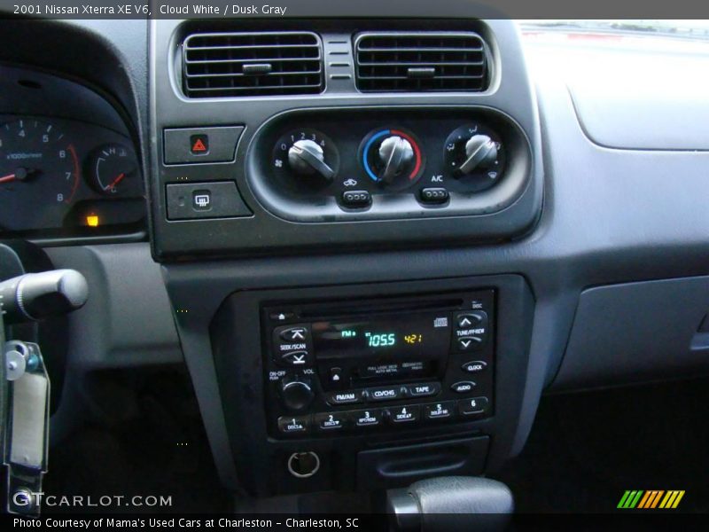 Cloud White / Dusk Gray 2001 Nissan Xterra XE V6