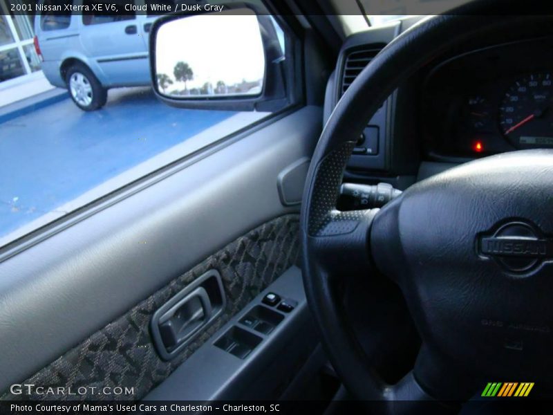 Cloud White / Dusk Gray 2001 Nissan Xterra XE V6