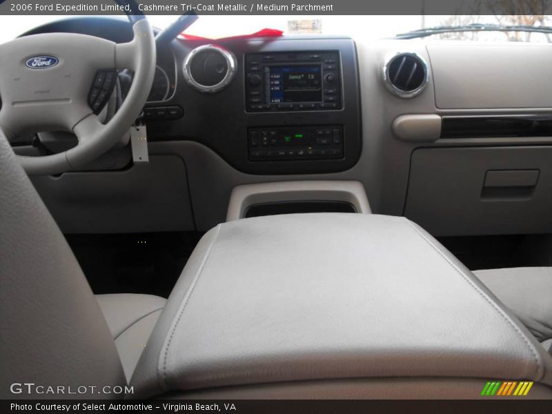 Cashmere Tri-Coat Metallic / Medium Parchment 2006 Ford Expedition Limited