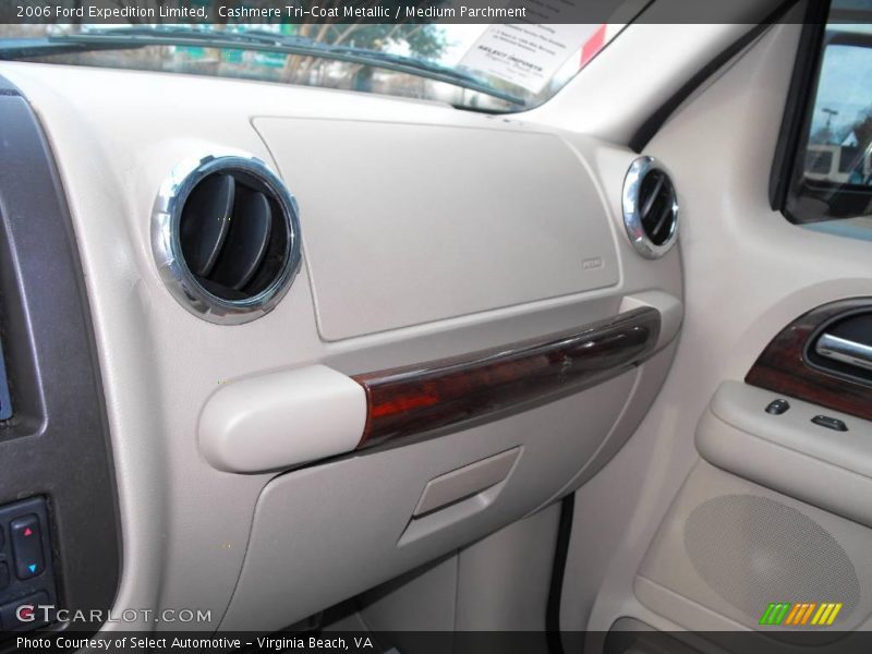 Cashmere Tri-Coat Metallic / Medium Parchment 2006 Ford Expedition Limited