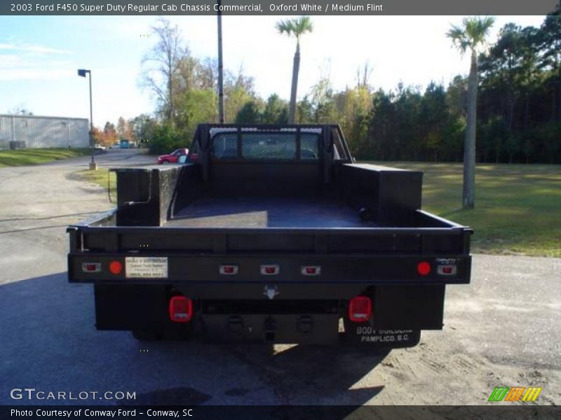 Oxford White / Medium Flint 2003 Ford F450 Super Duty Regular Cab Chassis Commercial