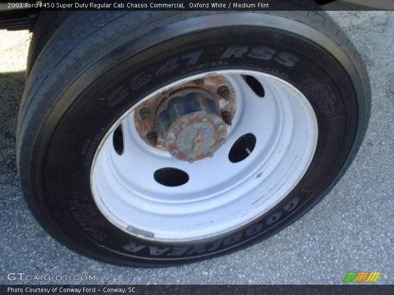 Oxford White / Medium Flint 2003 Ford F450 Super Duty Regular Cab Chassis Commercial