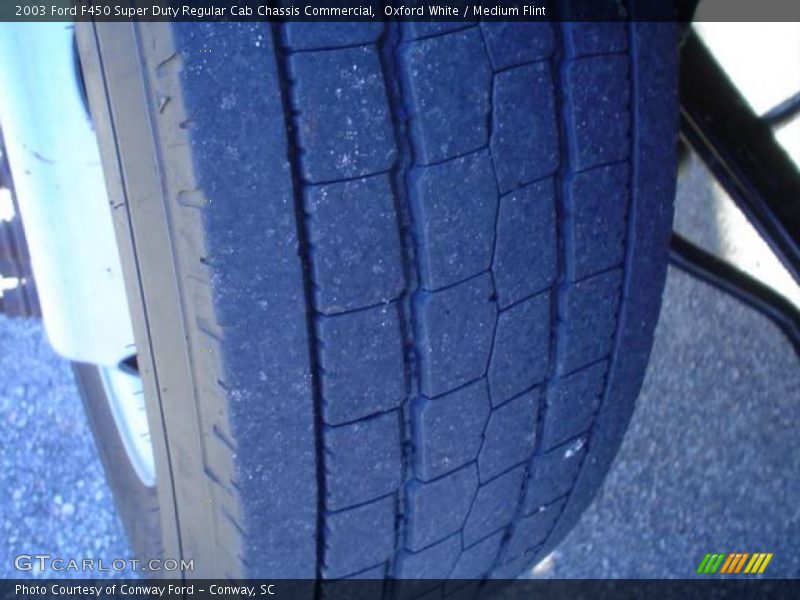 Oxford White / Medium Flint 2003 Ford F450 Super Duty Regular Cab Chassis Commercial