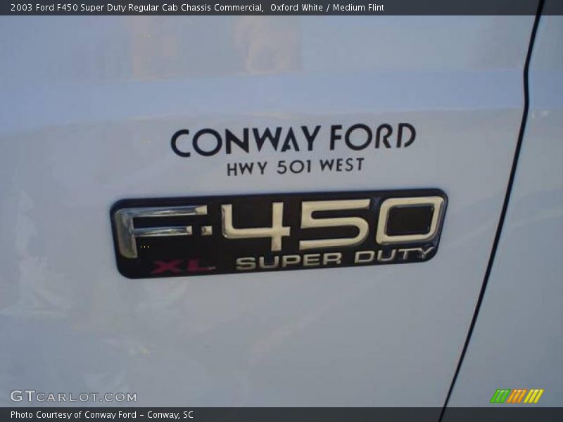 Oxford White / Medium Flint 2003 Ford F450 Super Duty Regular Cab Chassis Commercial