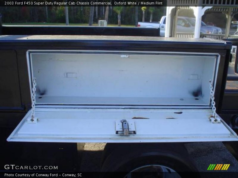 Oxford White / Medium Flint 2003 Ford F450 Super Duty Regular Cab Chassis Commercial
