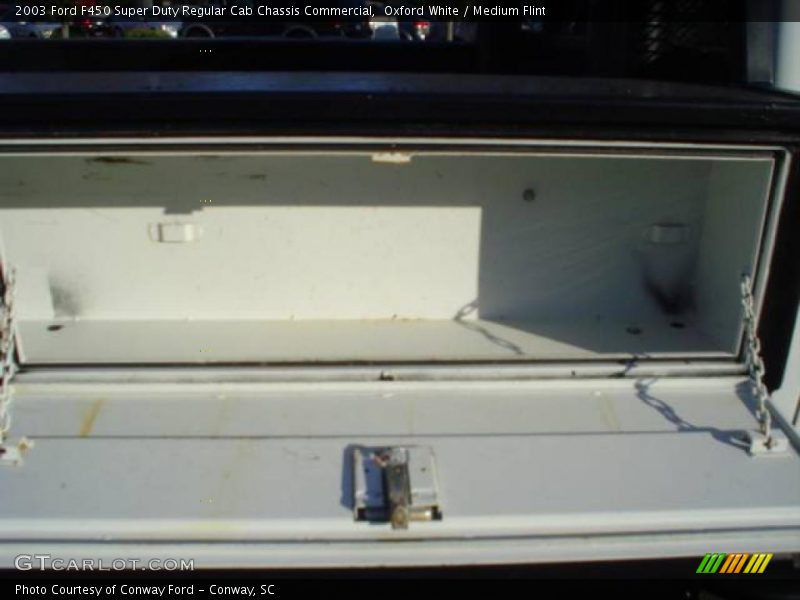 Oxford White / Medium Flint 2003 Ford F450 Super Duty Regular Cab Chassis Commercial