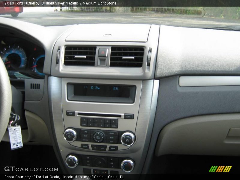 Brilliant Silver Metallic / Medium Light Stone 2010 Ford Fusion S