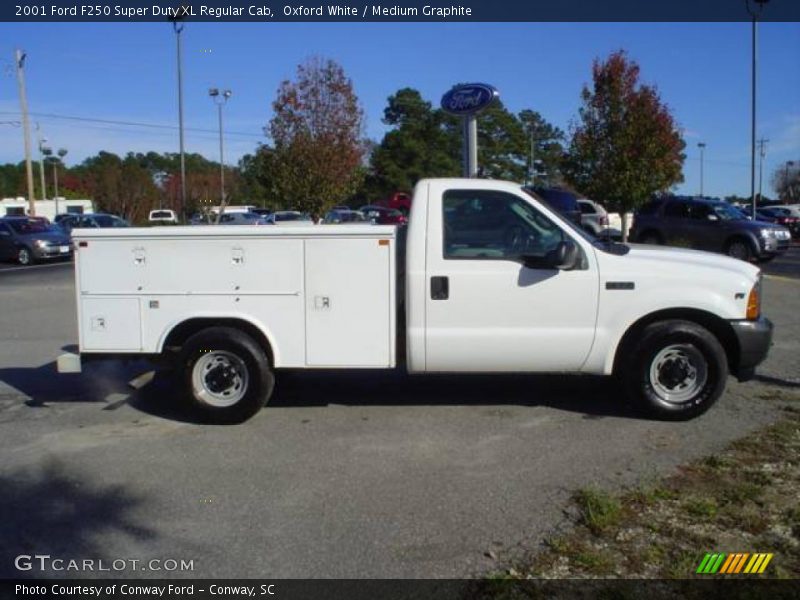 Oxford White / Medium Graphite 2001 Ford F250 Super Duty XL Regular Cab