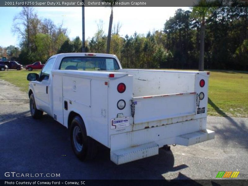 Oxford White / Medium Graphite 2001 Ford F250 Super Duty XL Regular Cab