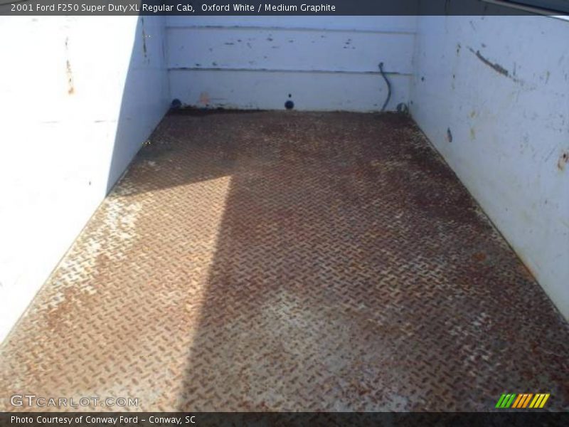 Oxford White / Medium Graphite 2001 Ford F250 Super Duty XL Regular Cab