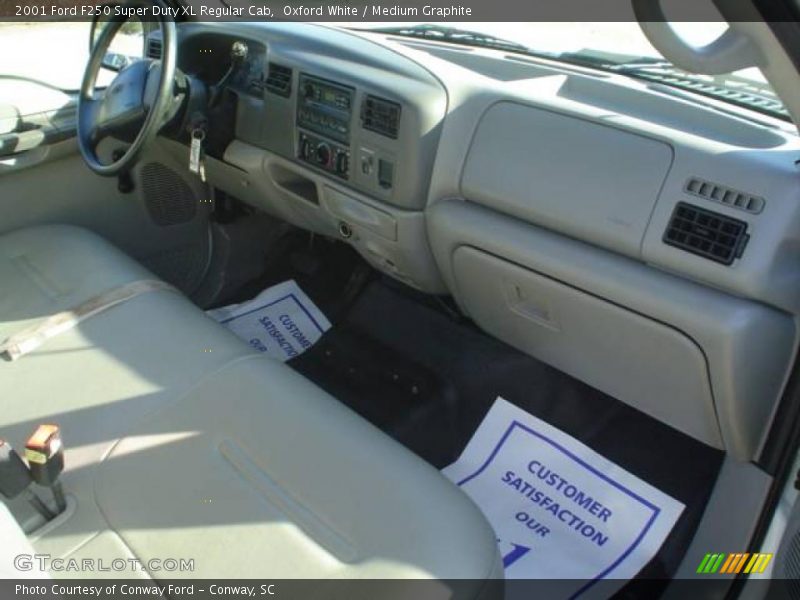 Oxford White / Medium Graphite 2001 Ford F250 Super Duty XL Regular Cab