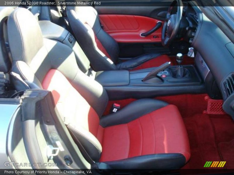 Silverstone Metallic / Red 2006 Honda S2000 Roadster