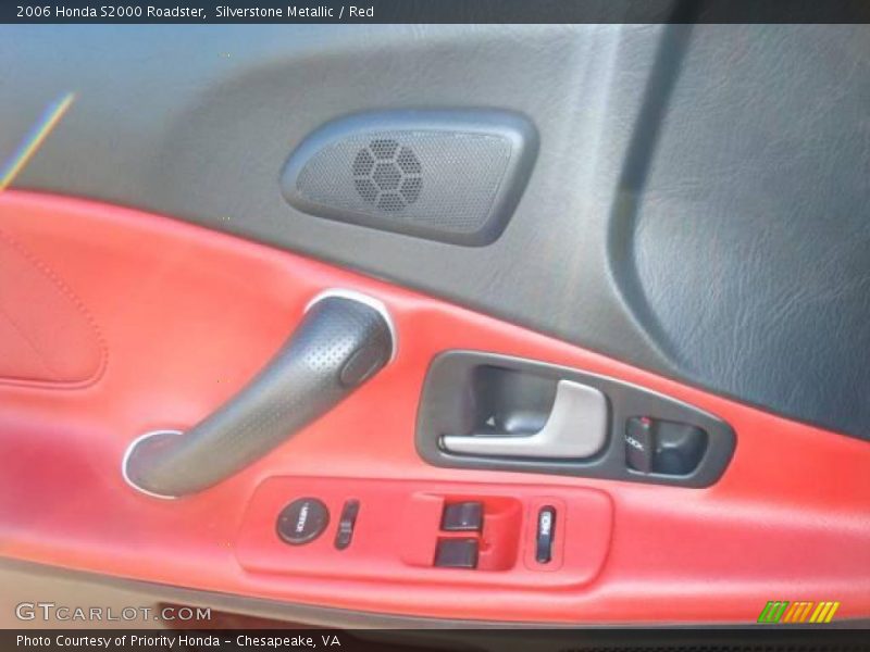 Silverstone Metallic / Red 2006 Honda S2000 Roadster