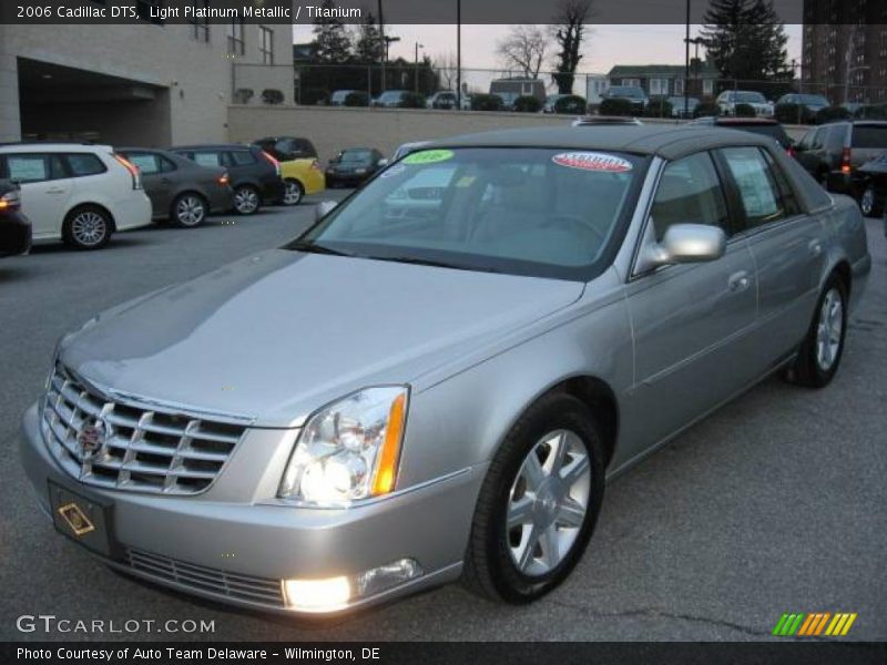 Light Platinum Metallic / Titanium 2006 Cadillac DTS