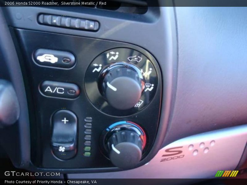 Silverstone Metallic / Red 2006 Honda S2000 Roadster