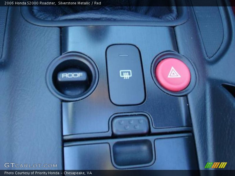 Silverstone Metallic / Red 2006 Honda S2000 Roadster