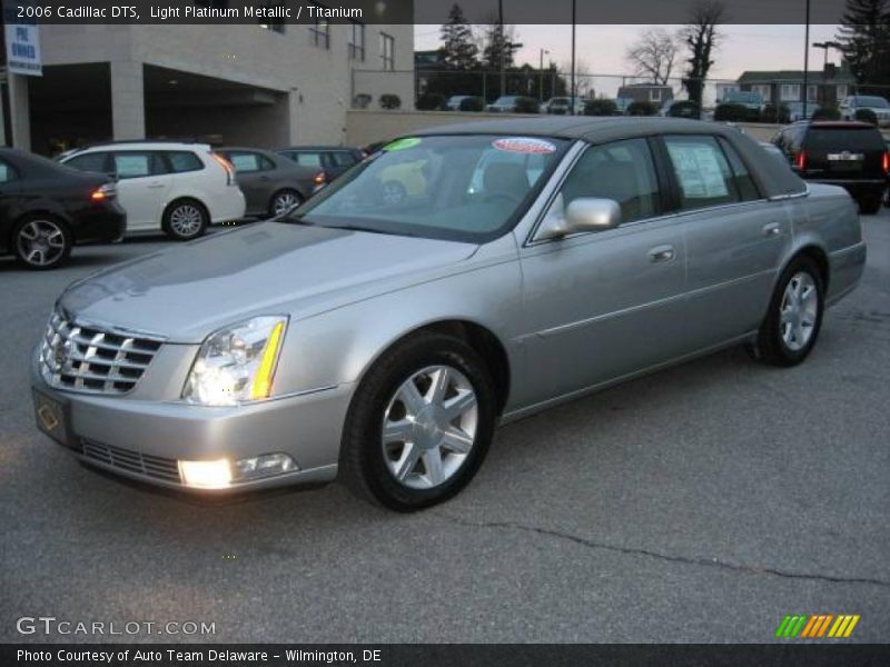 Light Platinum Metallic / Titanium 2006 Cadillac DTS