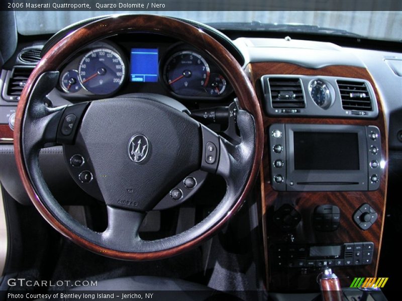 Quarzo Dolomite / Nero 2006 Maserati Quattroporte