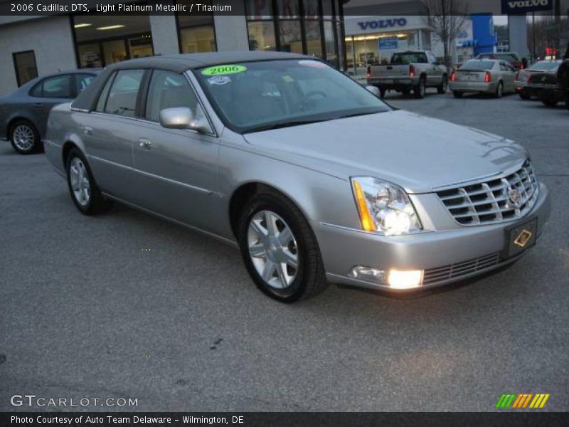 Light Platinum Metallic / Titanium 2006 Cadillac DTS