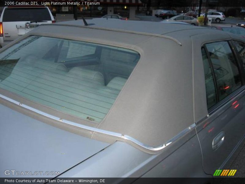 Light Platinum Metallic / Titanium 2006 Cadillac DTS