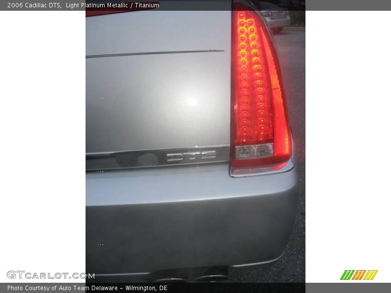 Light Platinum Metallic / Titanium 2006 Cadillac DTS