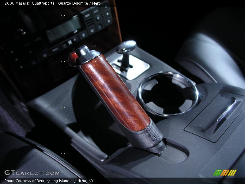 Quarzo Dolomite / Nero 2006 Maserati Quattroporte