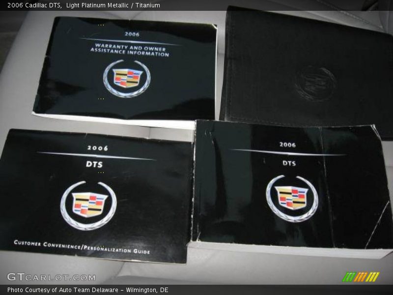 Light Platinum Metallic / Titanium 2006 Cadillac DTS