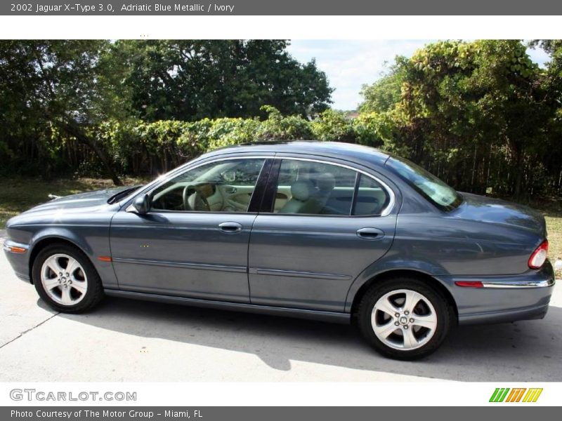 Adriatic Blue Metallic / Ivory 2002 Jaguar X-Type 3.0