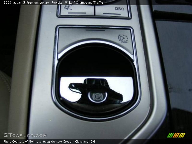 Porcelain White / Champagne/Truffle 2009 Jaguar XF Premium Luxury
