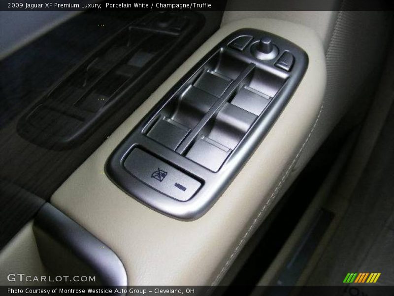 Porcelain White / Champagne/Truffle 2009 Jaguar XF Premium Luxury