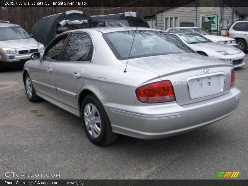 Bright Silver / Black 2005 Hyundai Sonata GL