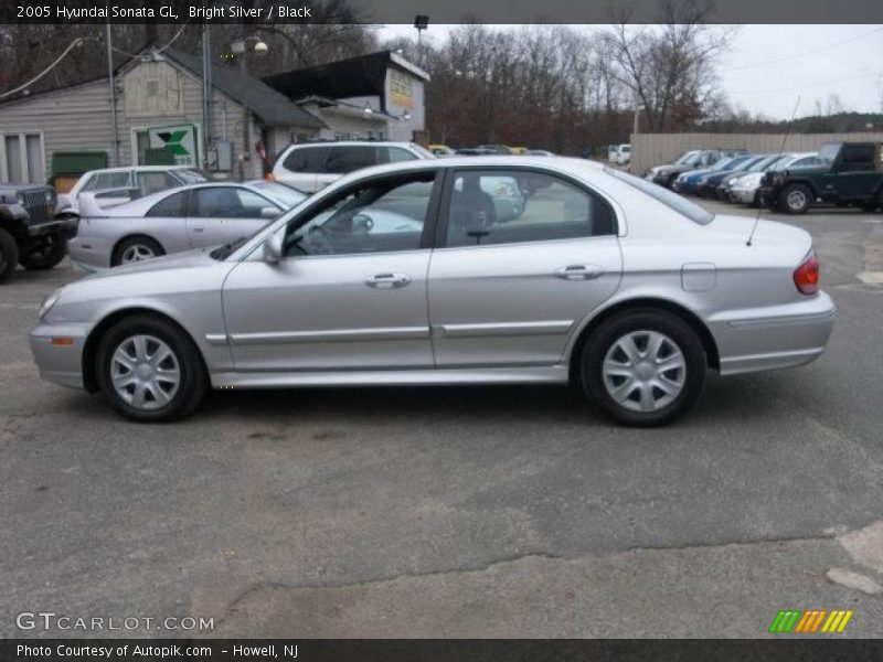 Bright Silver / Black 2005 Hyundai Sonata GL