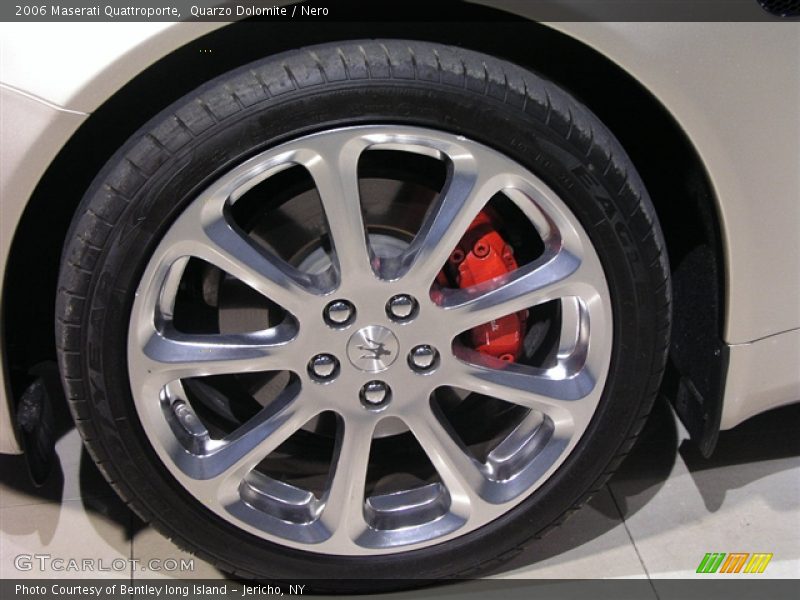 Quarzo Dolomite / Nero 2006 Maserati Quattroporte