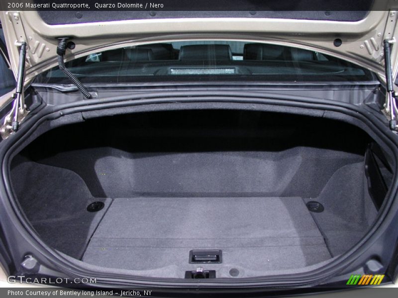 Quarzo Dolomite / Nero 2006 Maserati Quattroporte